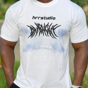 T-shirt blanc (hrrstudio)